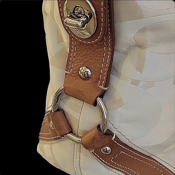 SOLD ELSEWHERE COACH Carly Lea & Canvas Sig C Hobo Shld Bag LIKE NEW & GORGEOUS! - Picture 16 of 16